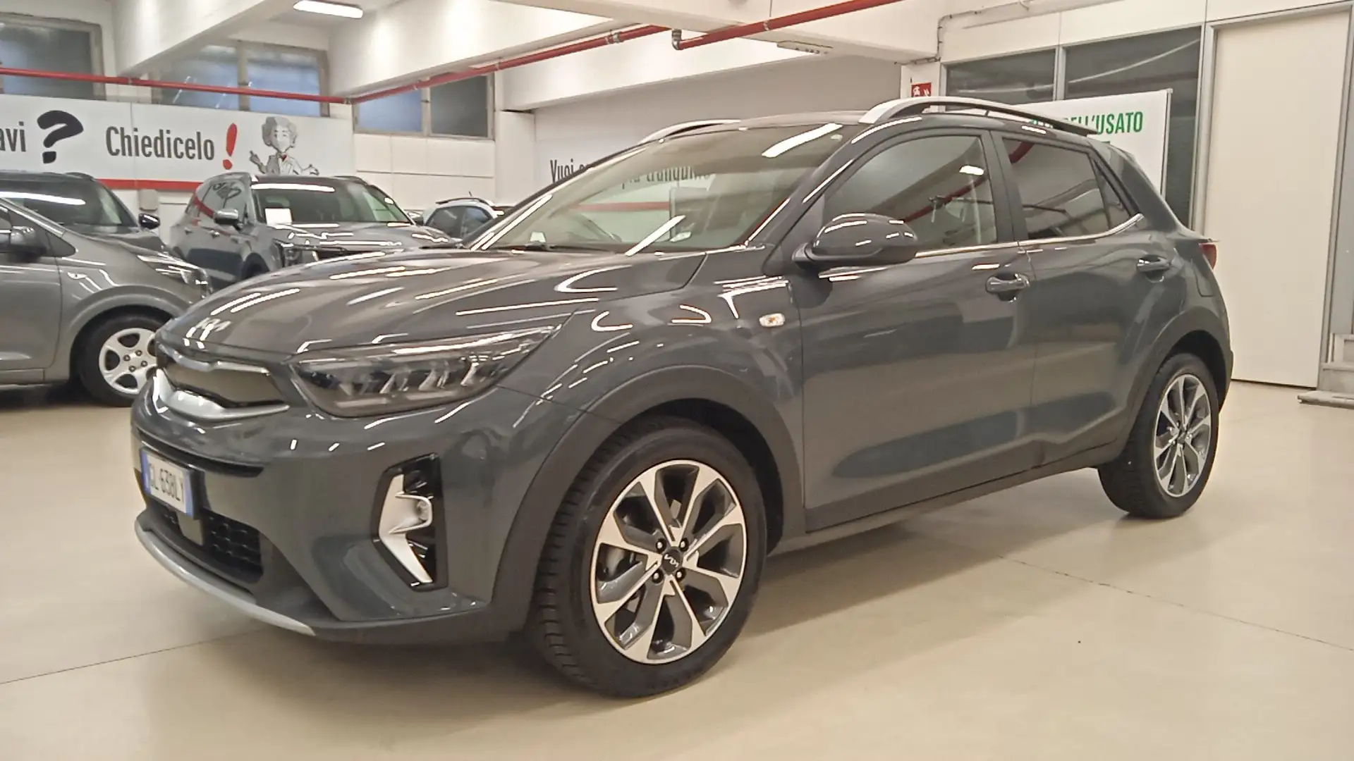 Kia Stonic 1.0 t-gdi mhev Style 100cv imt Grijs - 2