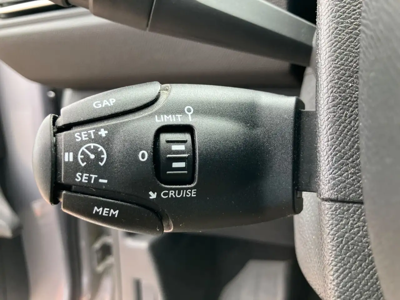 Peugeot 308 308 — photo 25