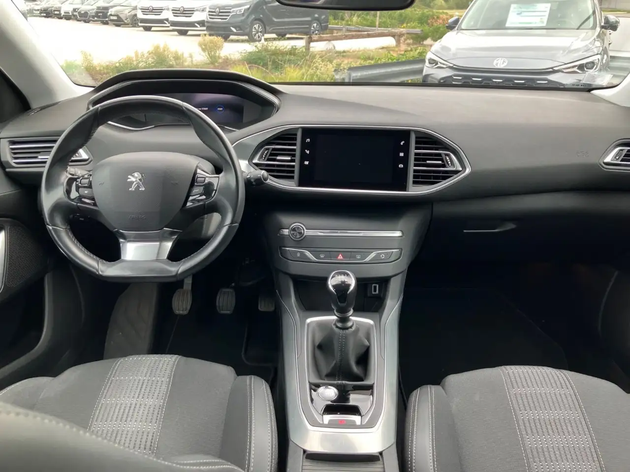 Peugeot 308 308 — photo 18