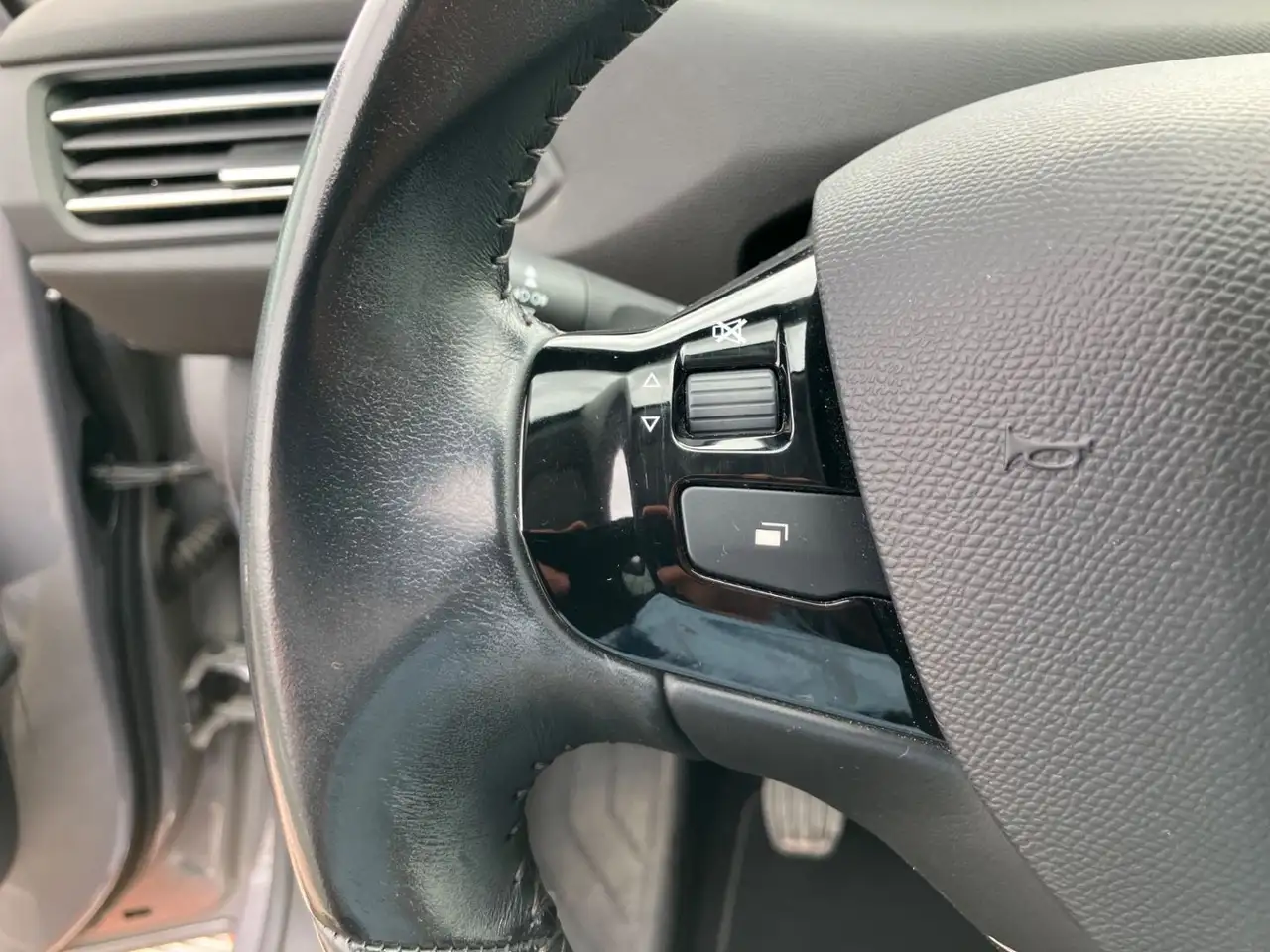 Peugeot 308 308 — photo 21