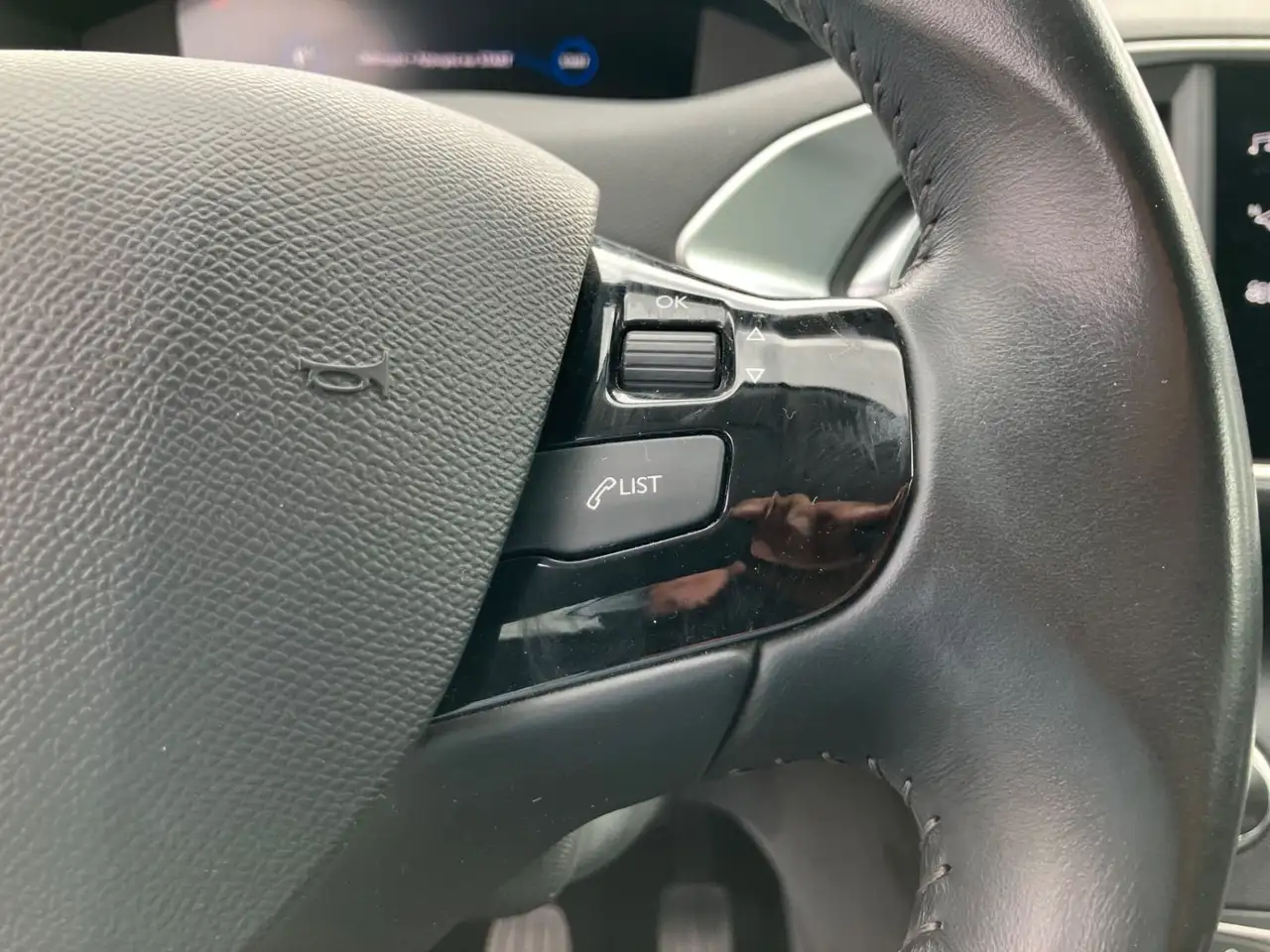 Peugeot 308 308 — photo 22