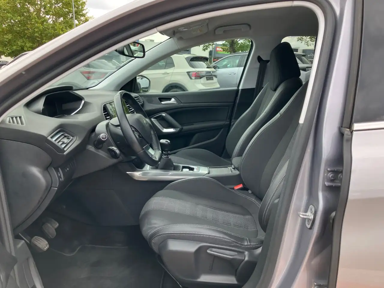Peugeot 308 308 — photo 12