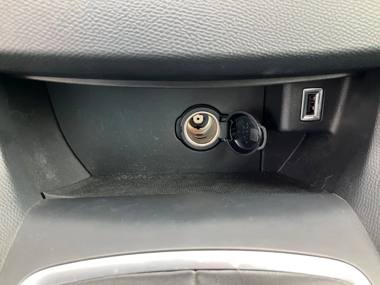 Peugeot 308 308 — photo 27