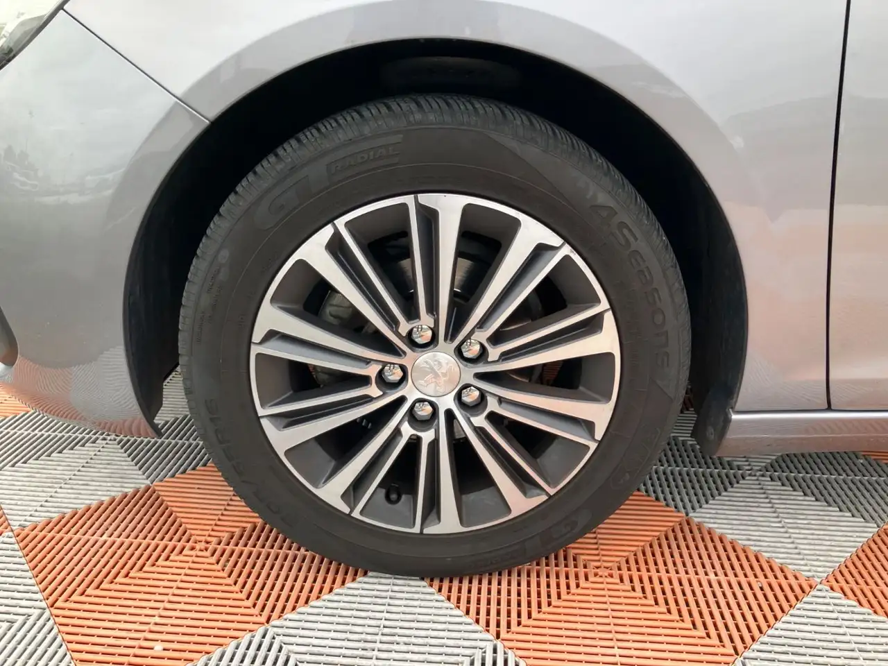 Peugeot 308 308 — photo 11