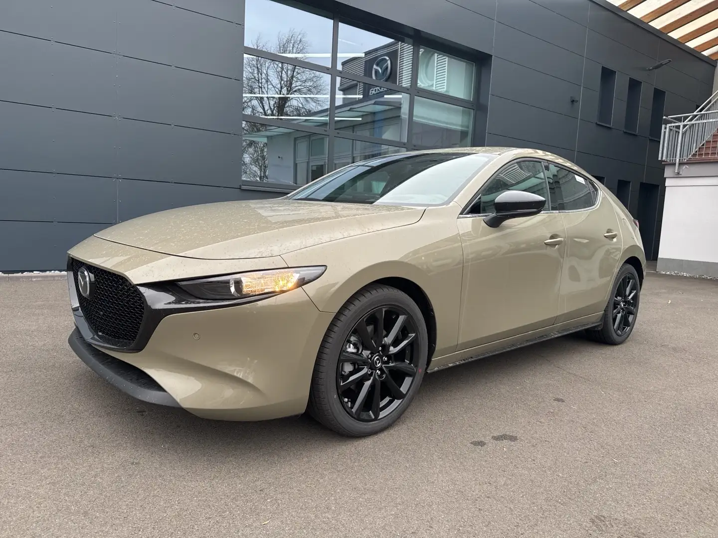 Mazda 3 Nagisa 140 Automatik Metallic - 1