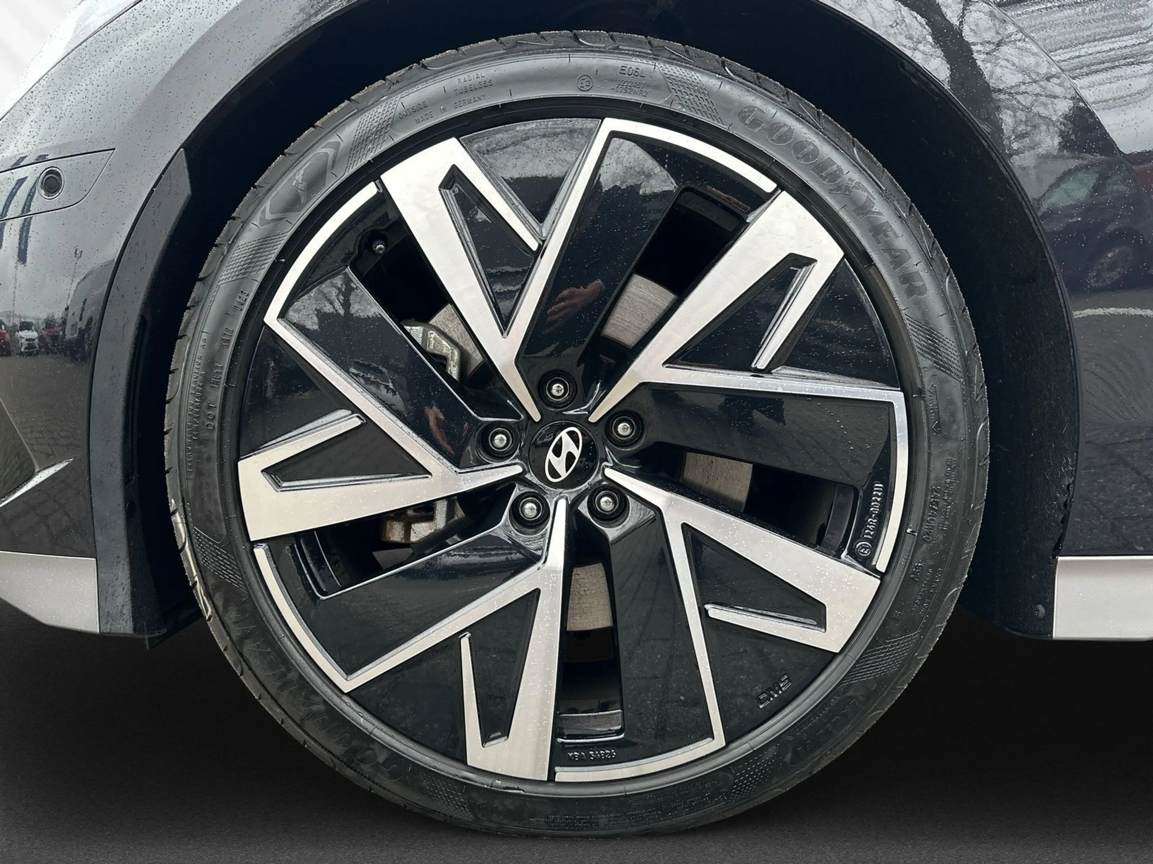 Hyundai IONIQ 6 77,4kWH 2WD UNIQ +SCHIEBED+D.SPIEGEL+20" — photo 8