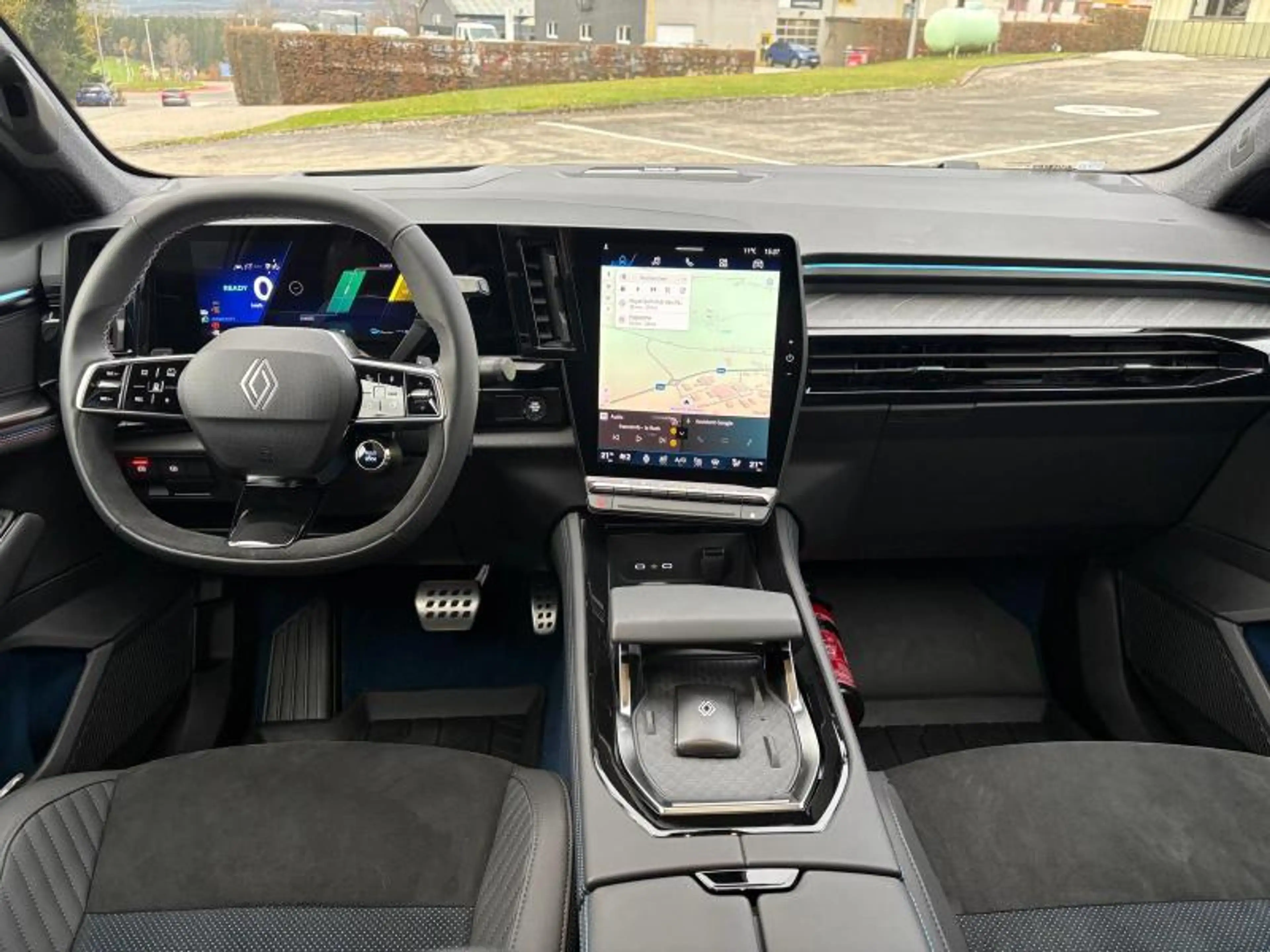 Renault Rafale Atelier Alpine 4x4 300 — photo 9