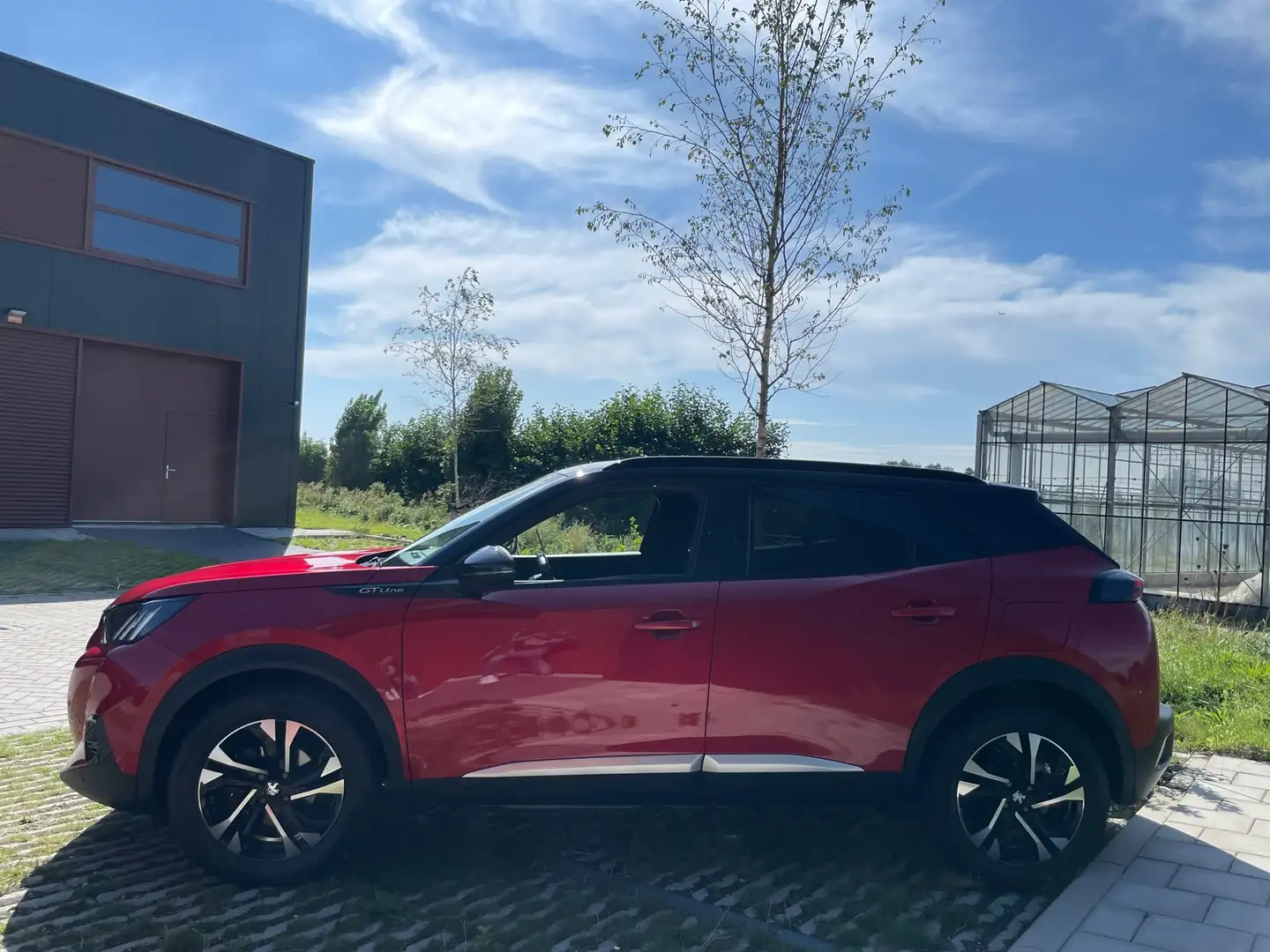 Peugeot 2008 1.2 Turbo GT-line 130PK AUTOMAAT Rot - 2