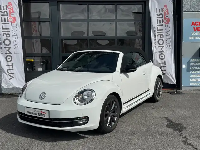 Volkswagen Beetle view 2