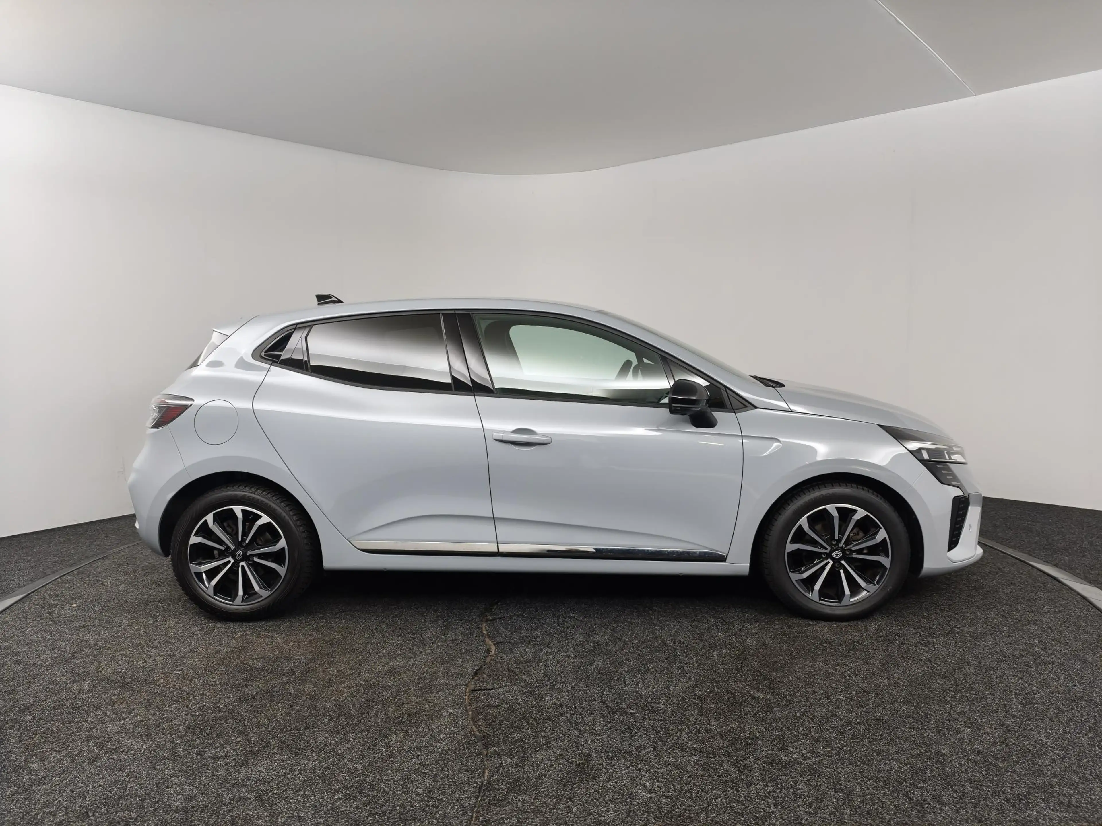 Renault Clio 1.0 TCe 90 GPF techno | Pack City | All-Season Ban — photo 3