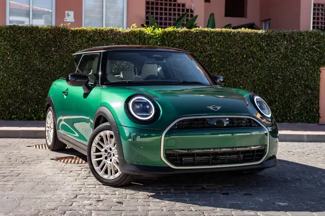 MINI MINI Mini Pequeño  Automático de 3 Puertas