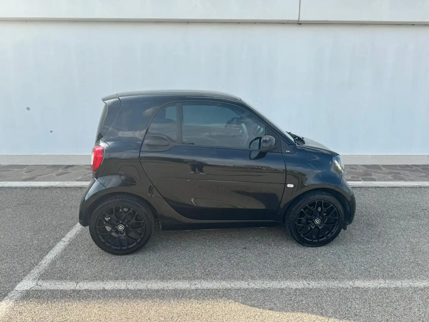 smart forTwo Fortwo III 2015 1.0 Youngster 71cv Noir - 2