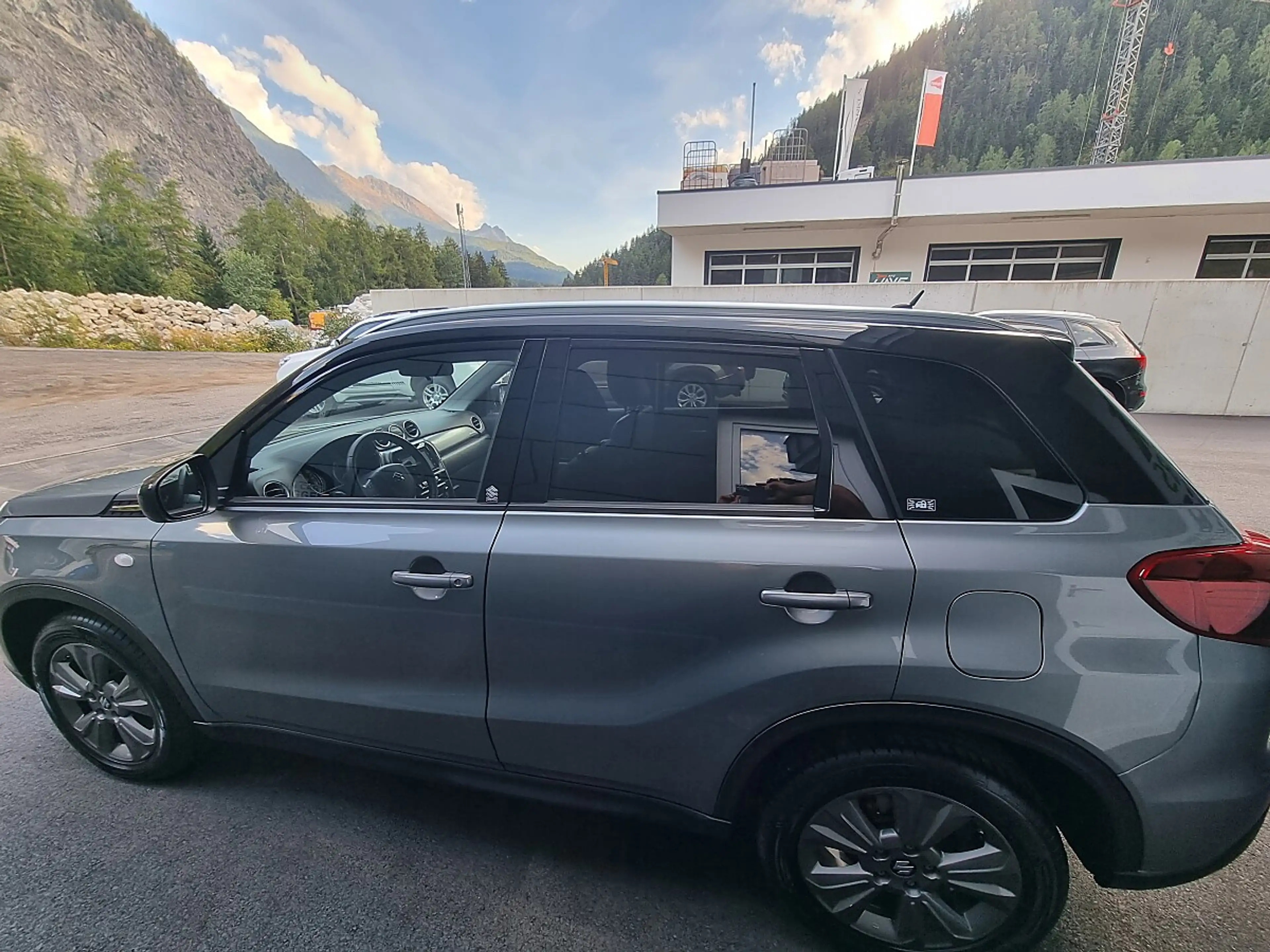 Suzuki Vitara 1.4 DITC HYBRID Flash Allgrip (Euro 6d) — photo 6