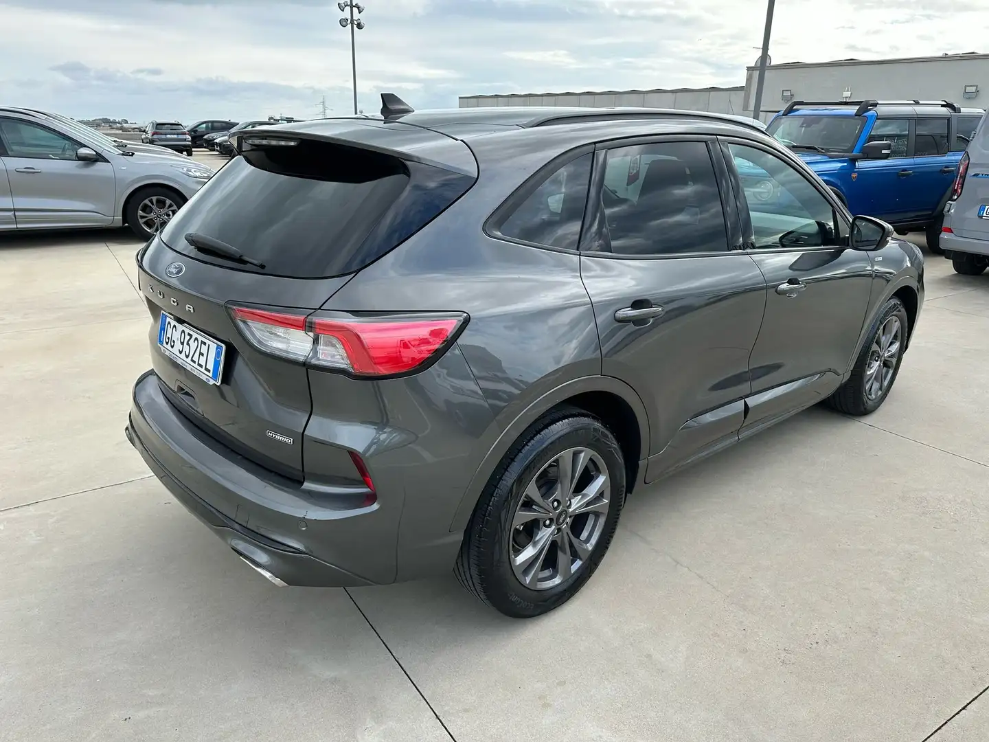 Ford Kuga Kuga 2.5 phev ST-Line 2wd 225cv cvt Grigio - 2