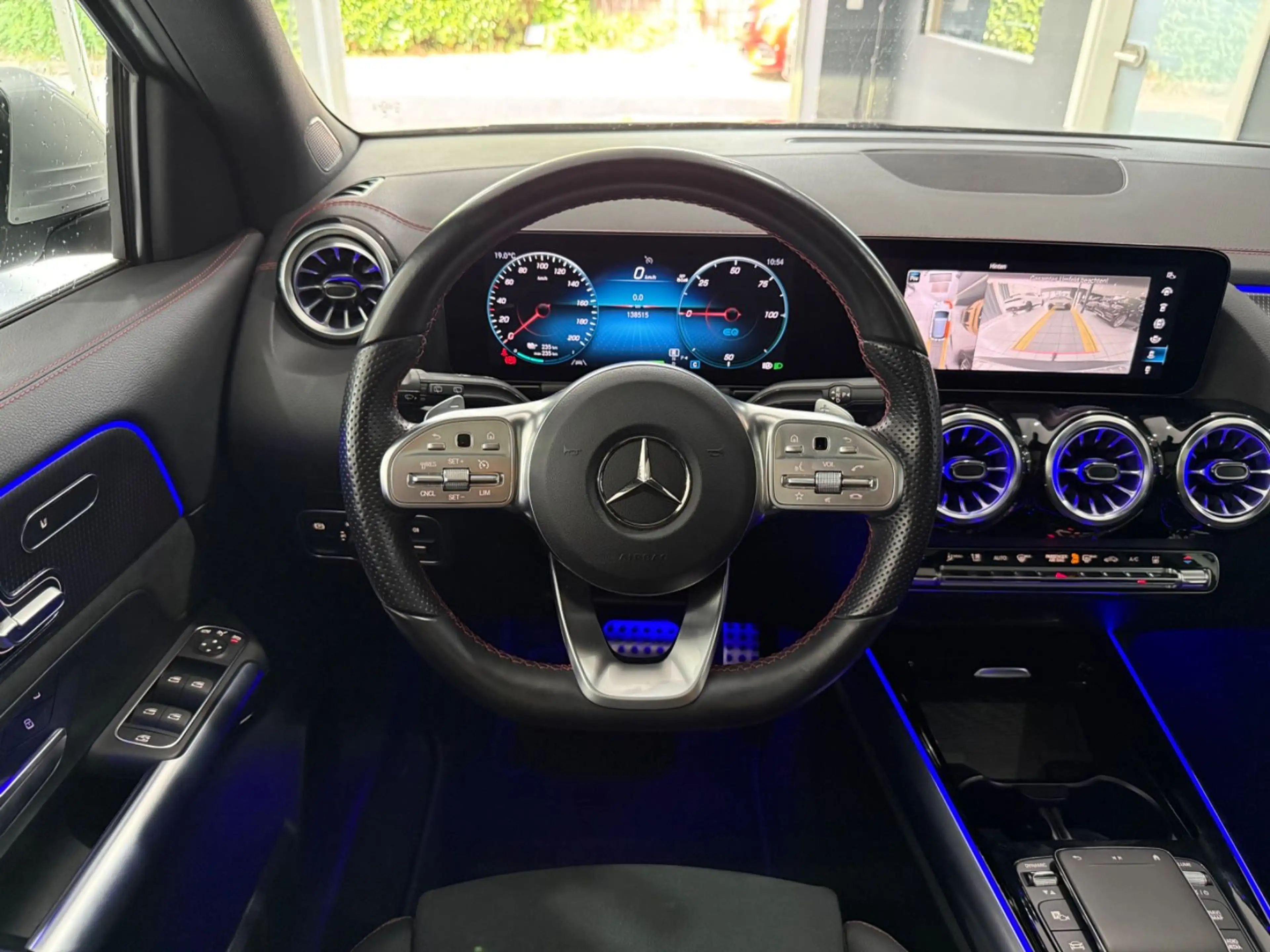 Mercedes-Benz EQA 250*AMG-LINE*PANO*MEMORY*360*AHK*KEYLESS*LED — photo 5