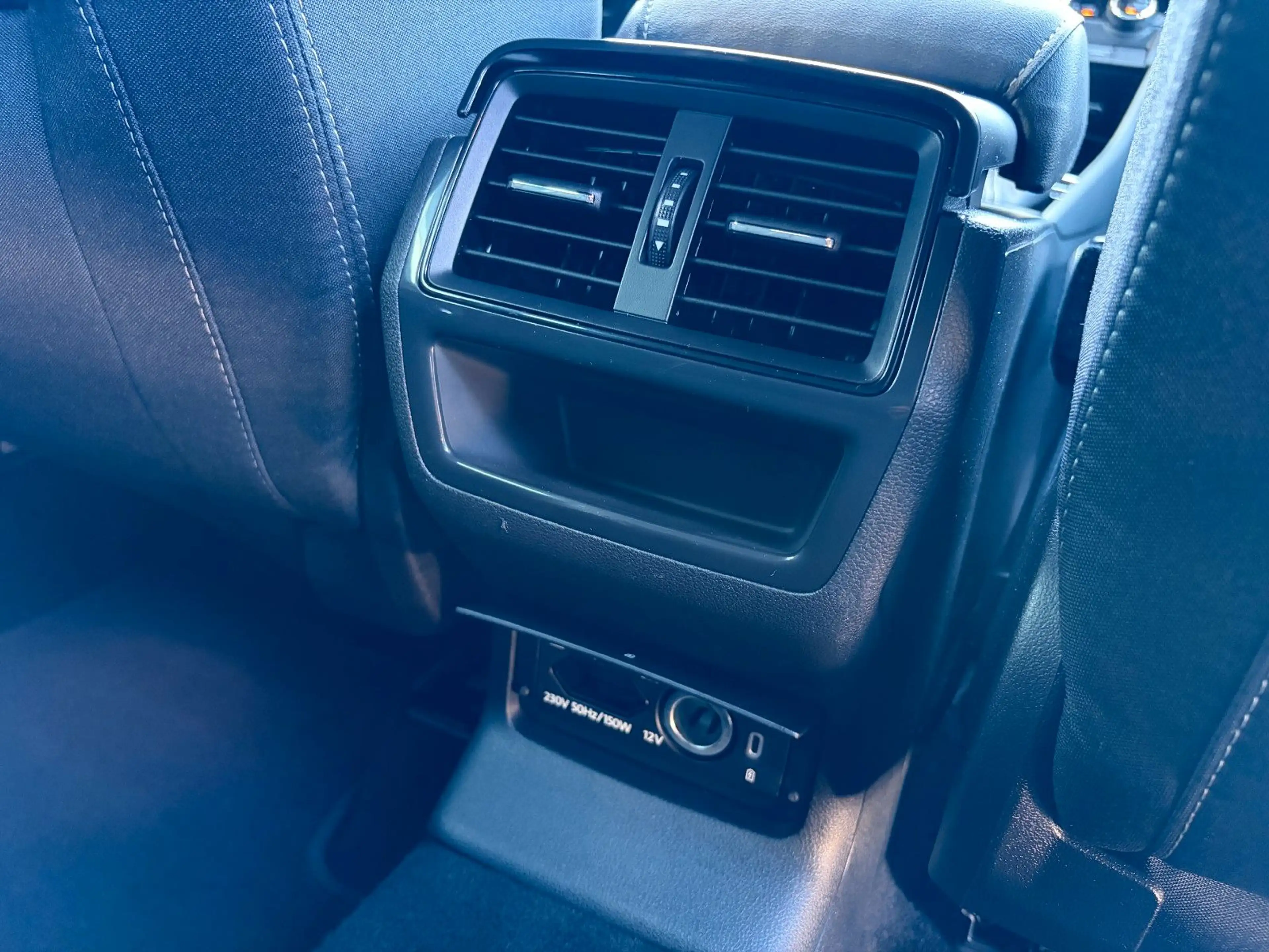 Skoda Karoq 1.5 TSI DSG Sportline 1.HD DCC AHK STHZG. — photo 12