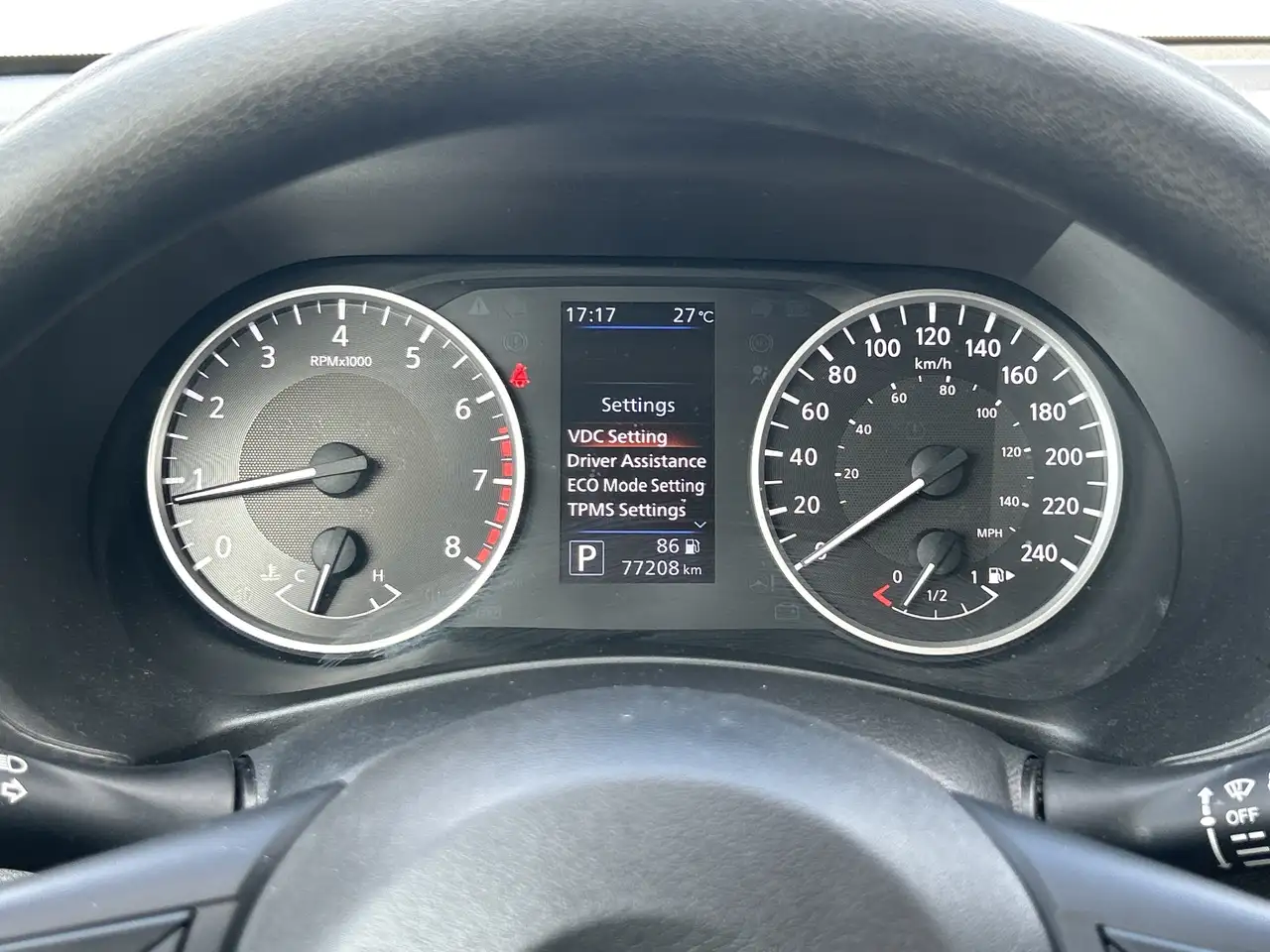Nissan Sentra снимка Nissan Sentra