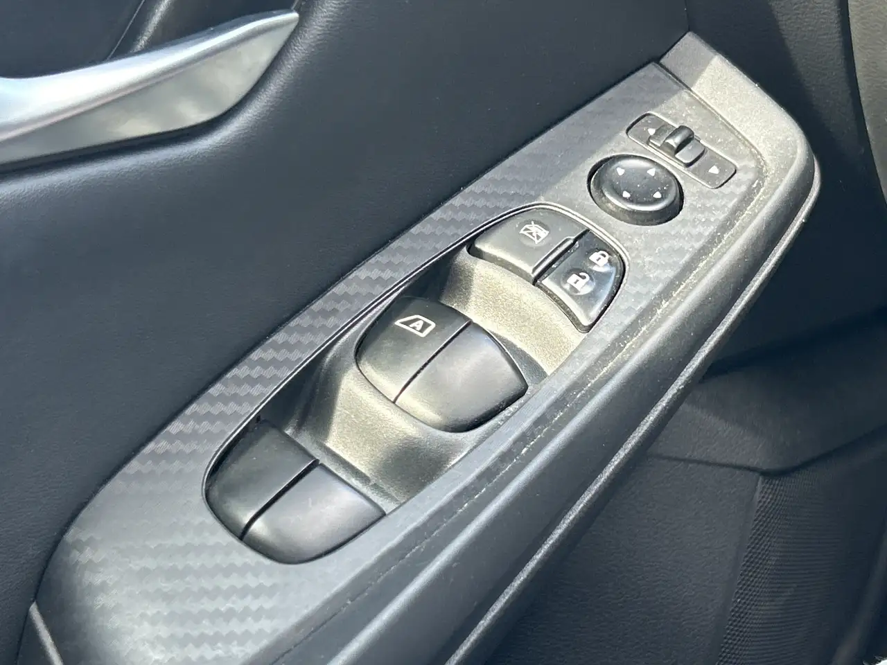 Nissan Sentra снимка Nissan Sentra