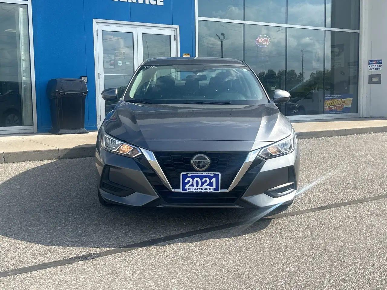 Nissan Sentra снимка Nissan Sentra