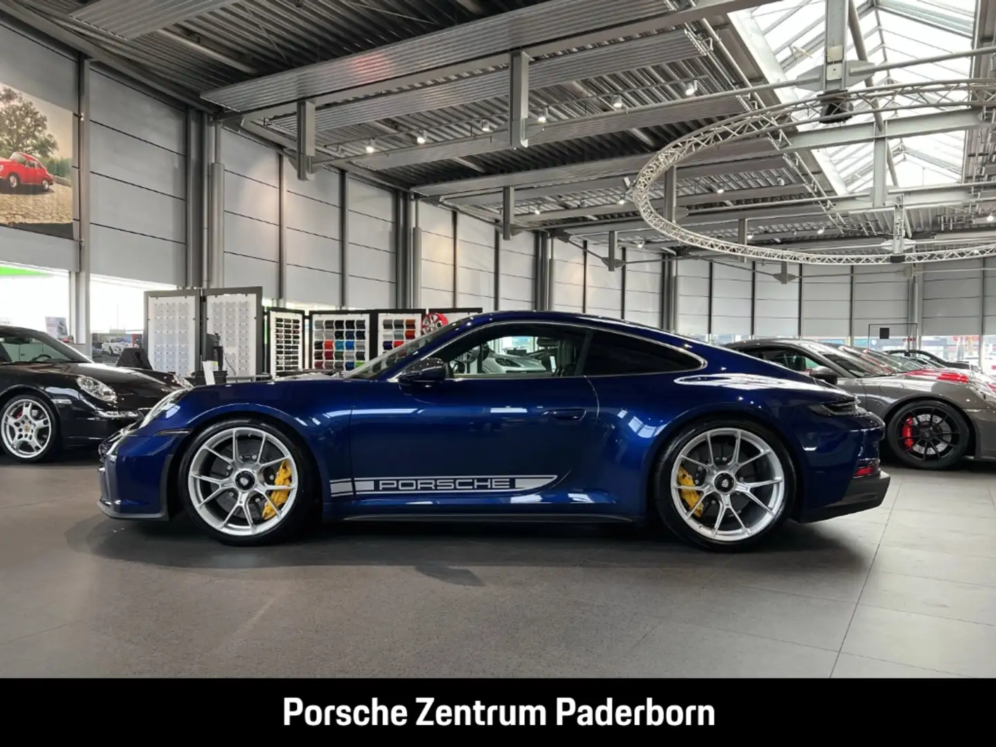 Porsche 992 911 GT3 mit Touring-Paket BOSE LED-Matrix Blau - 2