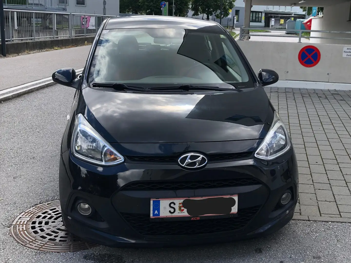 Hyundai i10 i10 1,25 Comfort Comfort Schwarz - 1