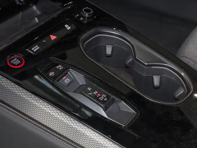 Audi A6 view 9