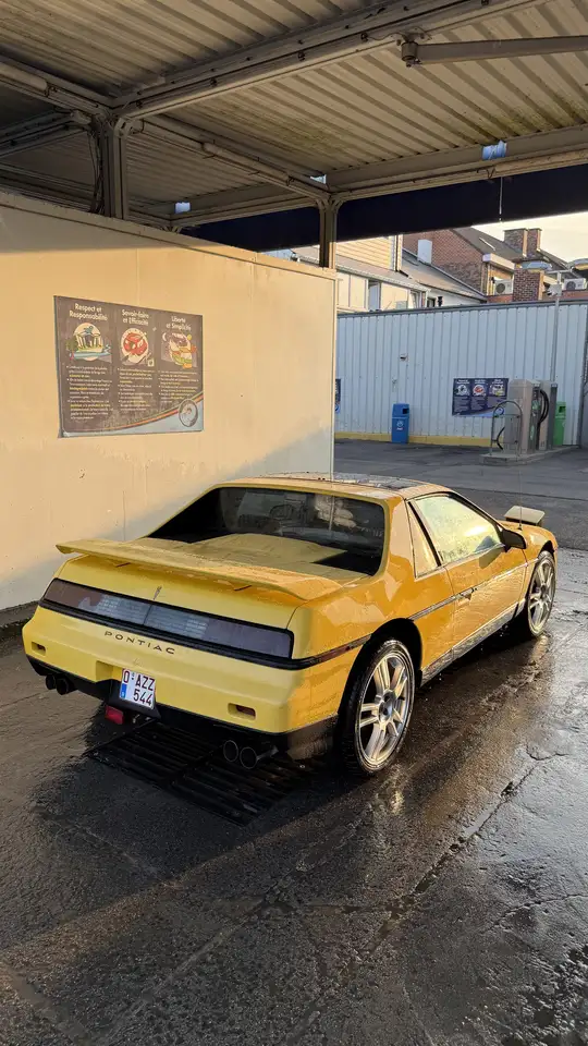 Pontiac Fiero, foto 2