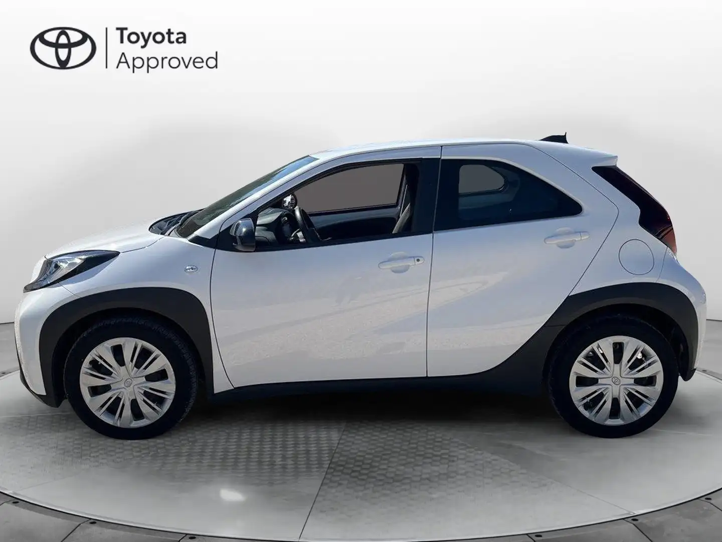 Toyota Aygo X Aygo X 1.0 VVT-i 72 CV 5 porte Active Alb - 2