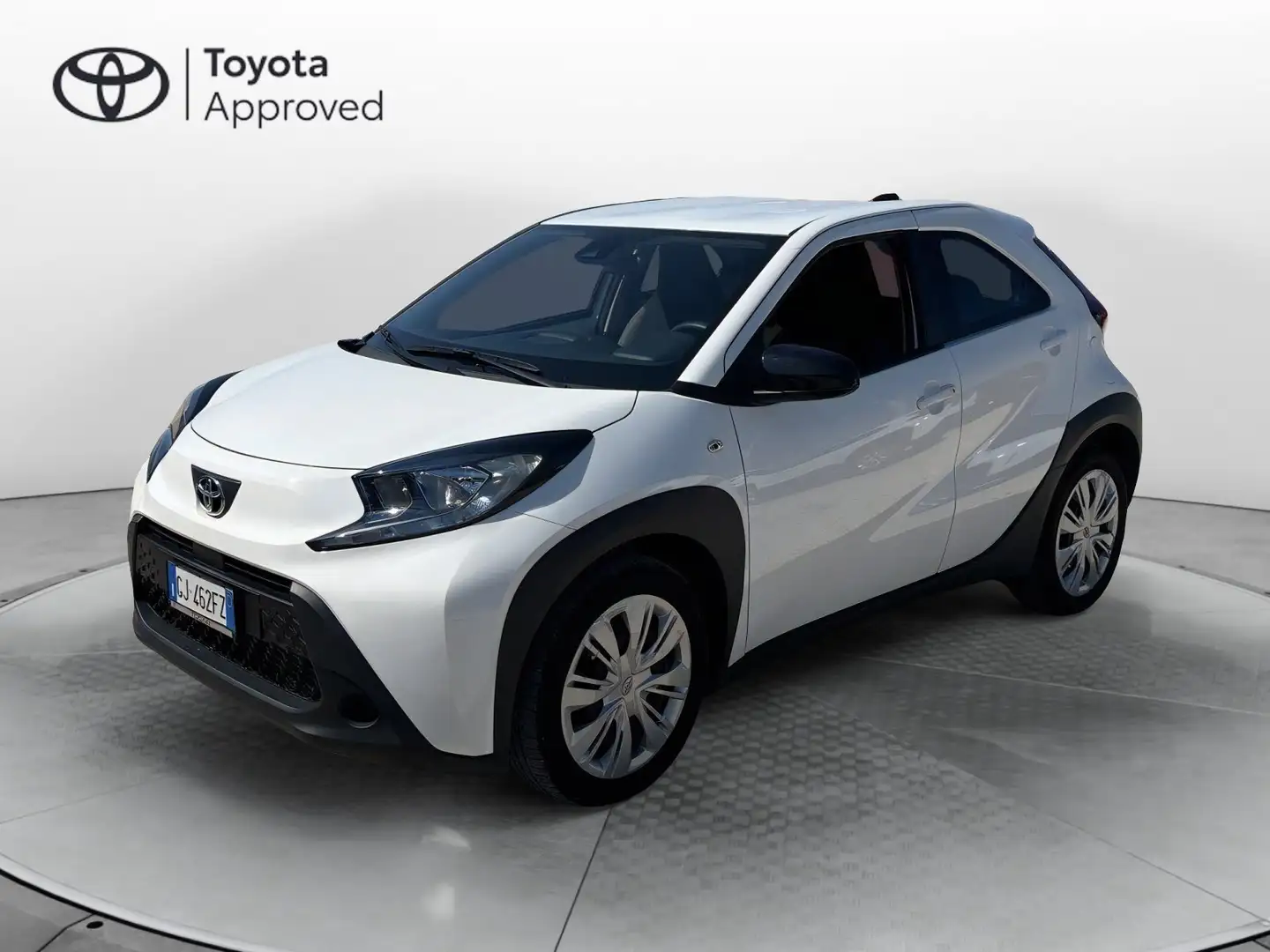 Toyota Aygo X Aygo X 1.0 VVT-i 72 CV 5 porte Active Alb - 1