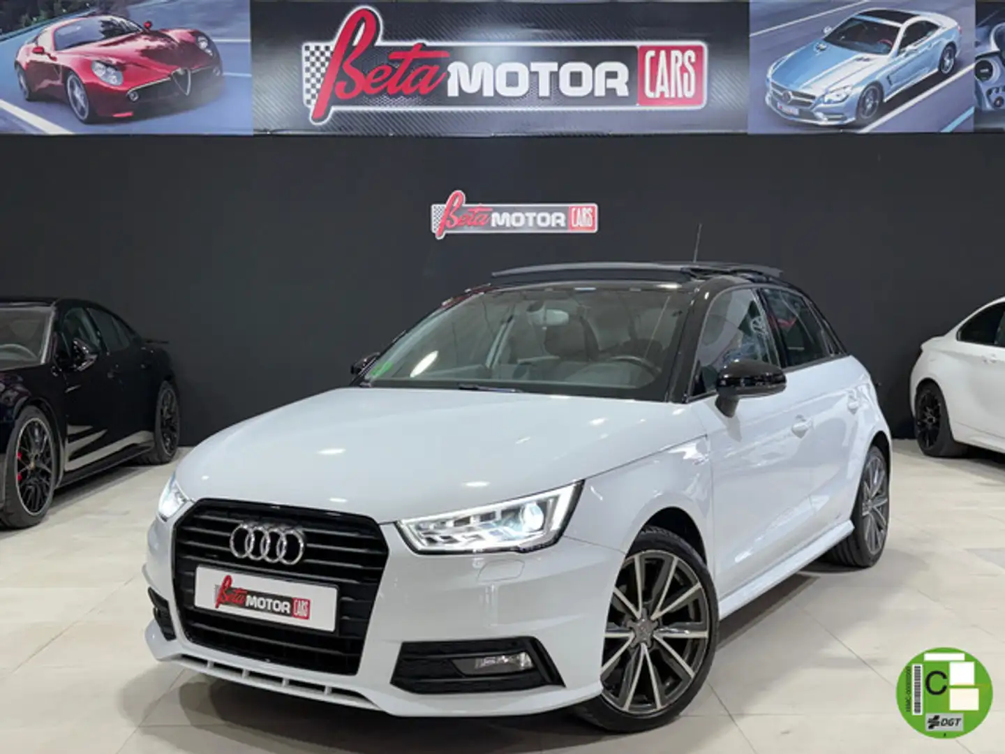 Audi A1 Sportback 1.4TDI ultra Adrenalin Blanc - 2