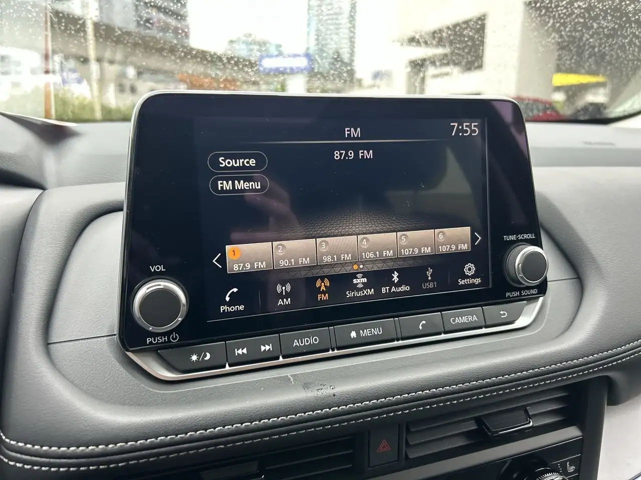 Nissan Rogue снимка Nissan Rogue