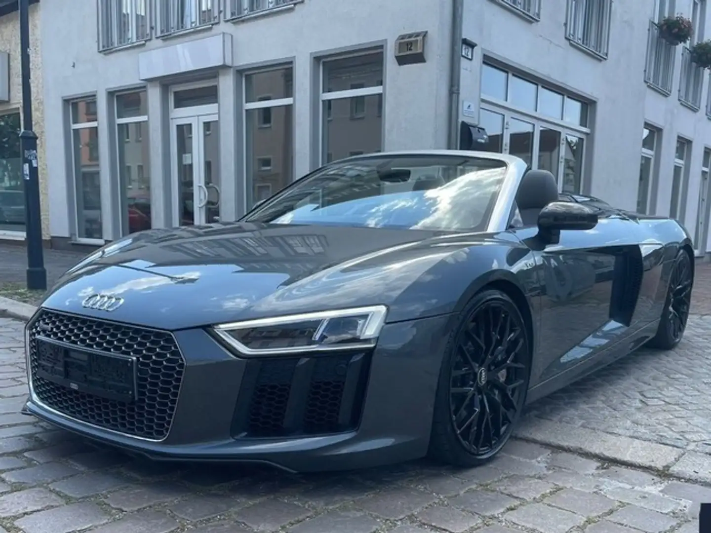 Audi R8 Spyder Quattro KERAMIK CARBON B&O SP.ABGAS siva - 1
