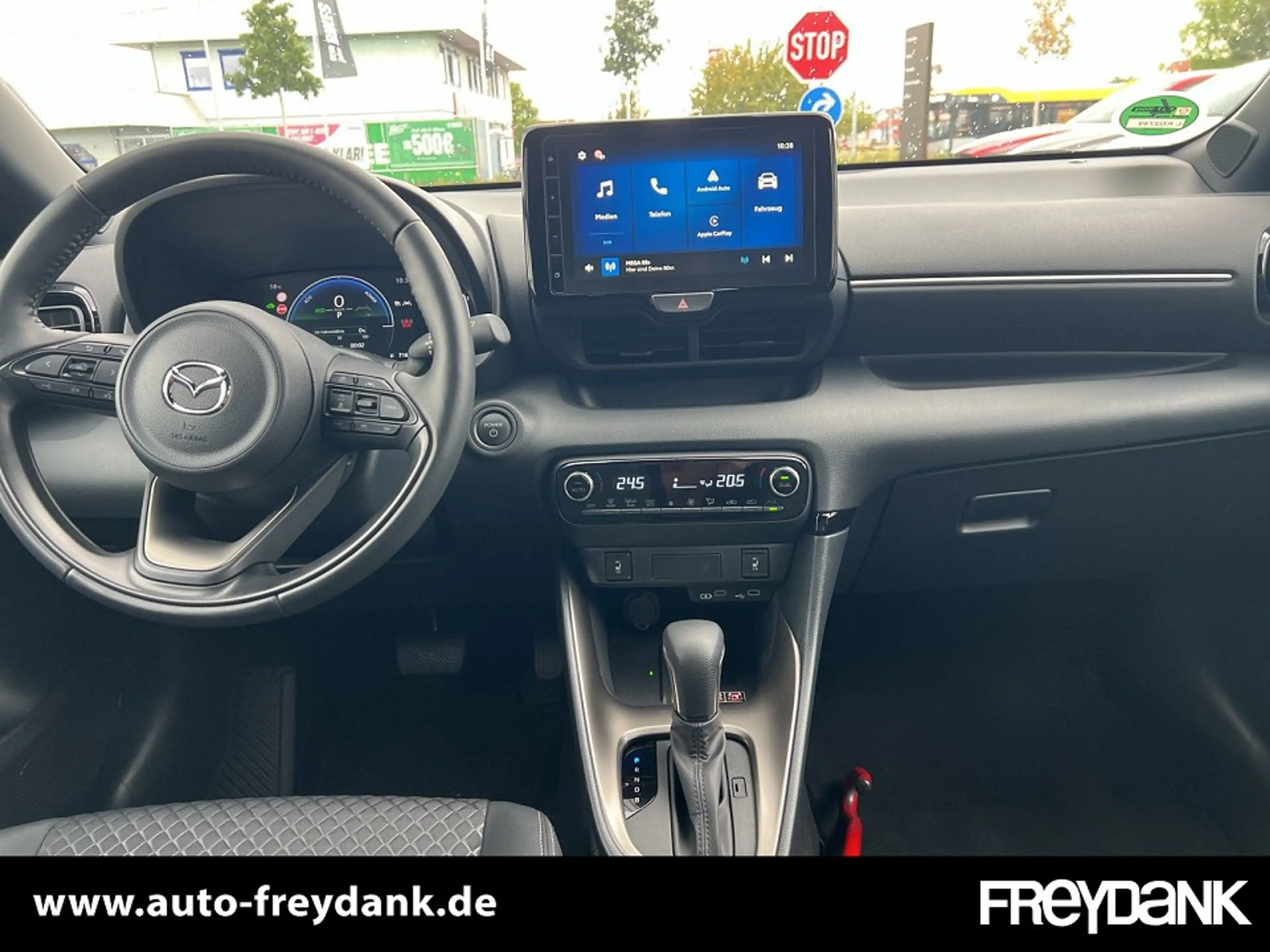 Mazda 2 Hybrid 1.5L Hybrid VVT-i 116 Homura — photo 12