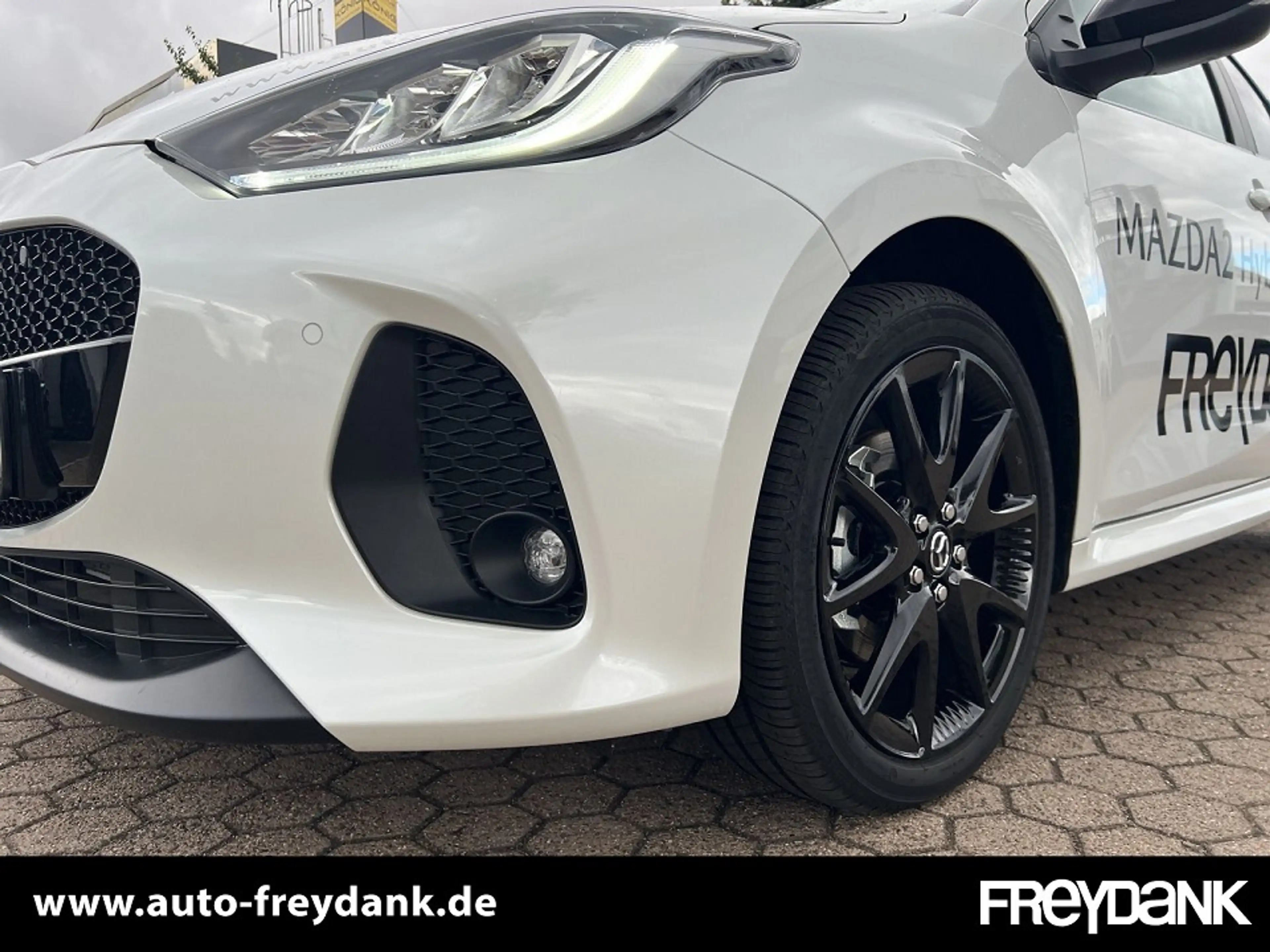 Mazda 2 Hybrid 1.5L Hybrid VVT-i 116 Homura — photo 6