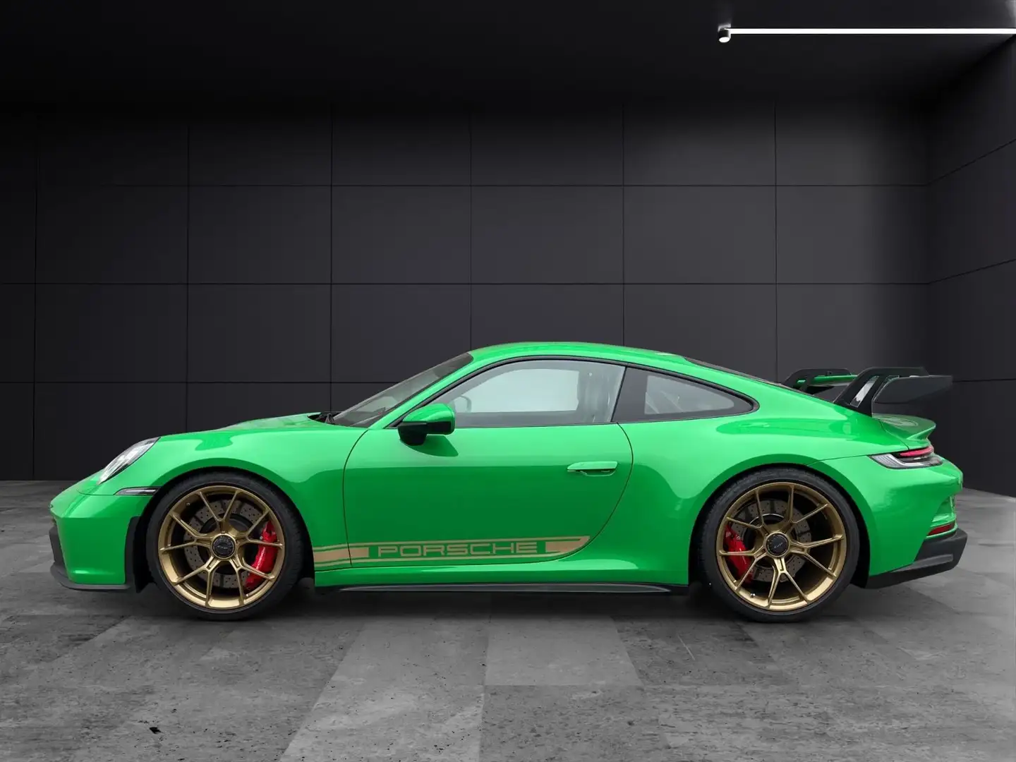 Porsche 992 911 (992) GT3 Clubsport Lift Matrix BOSE Chrono Zelená - 2