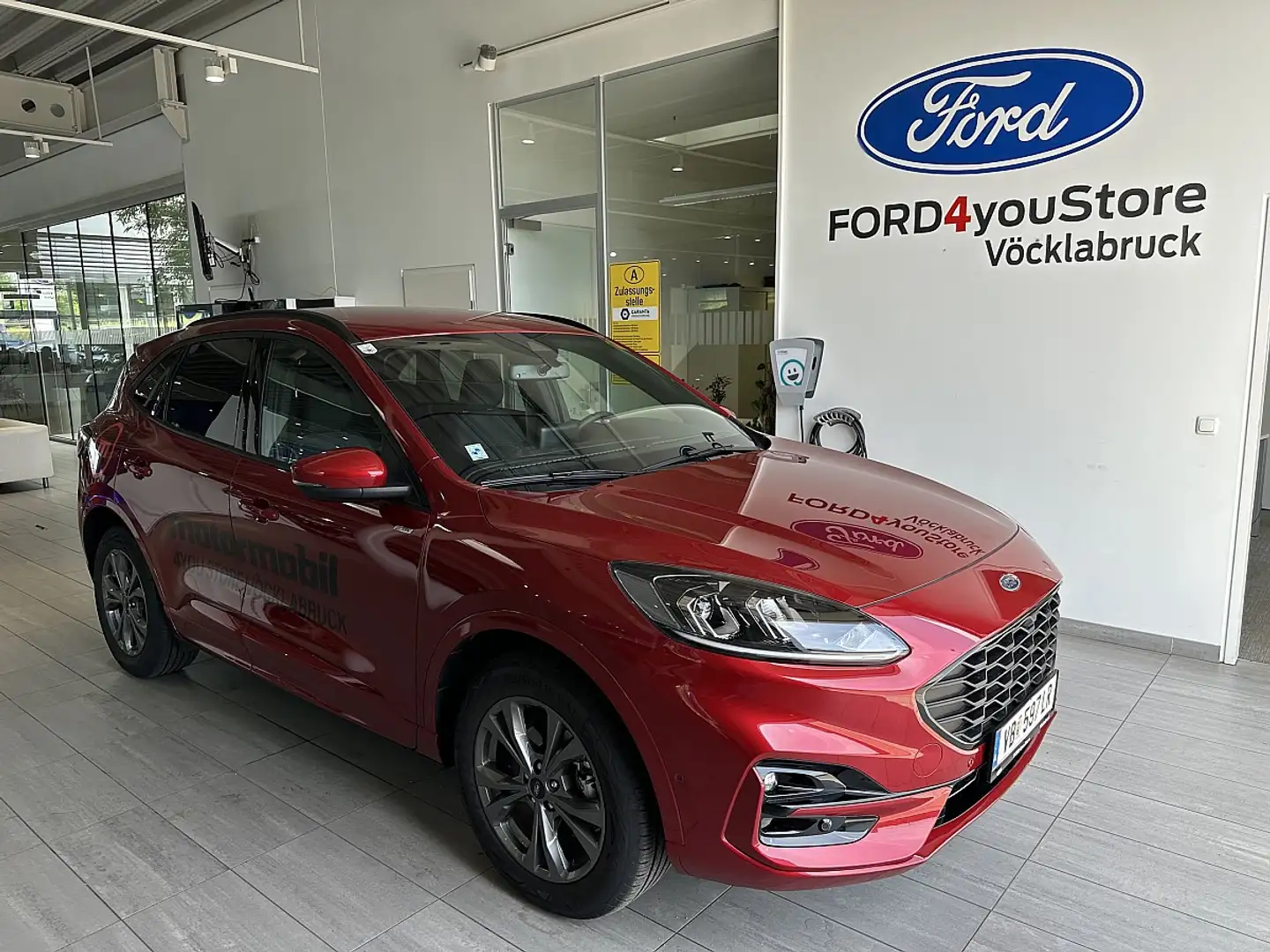 Ford Kuga 2,0 EcoBlue AWD ST-Line Aut. Rouge - 1