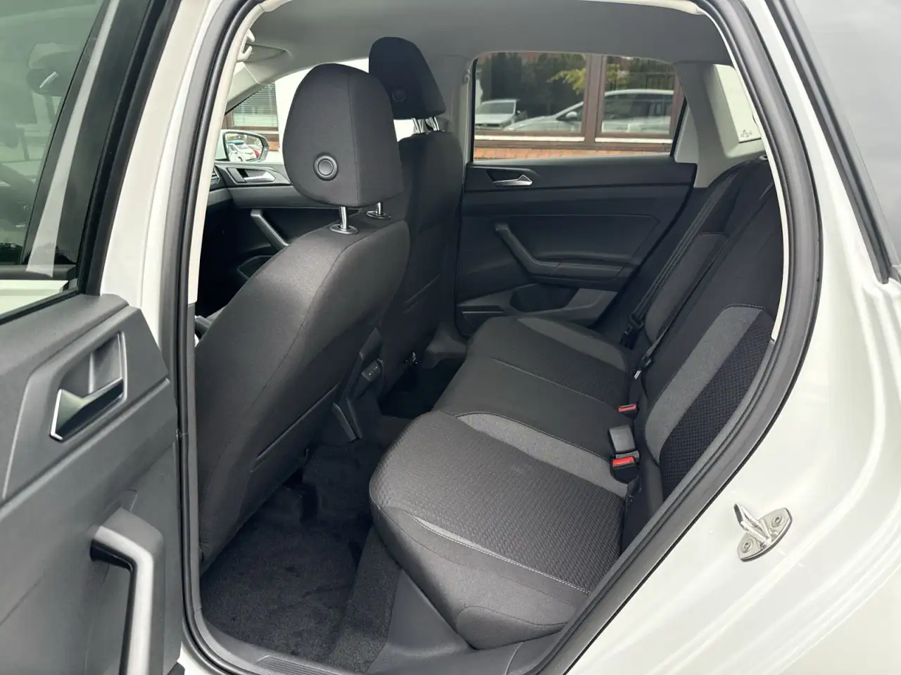 Volkswagen Polo Life 1.0 TSI LM KAM SHZ PDC APP Klima 13