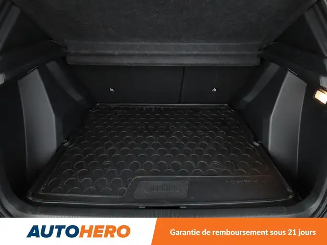 Peugeot 2008 view 17