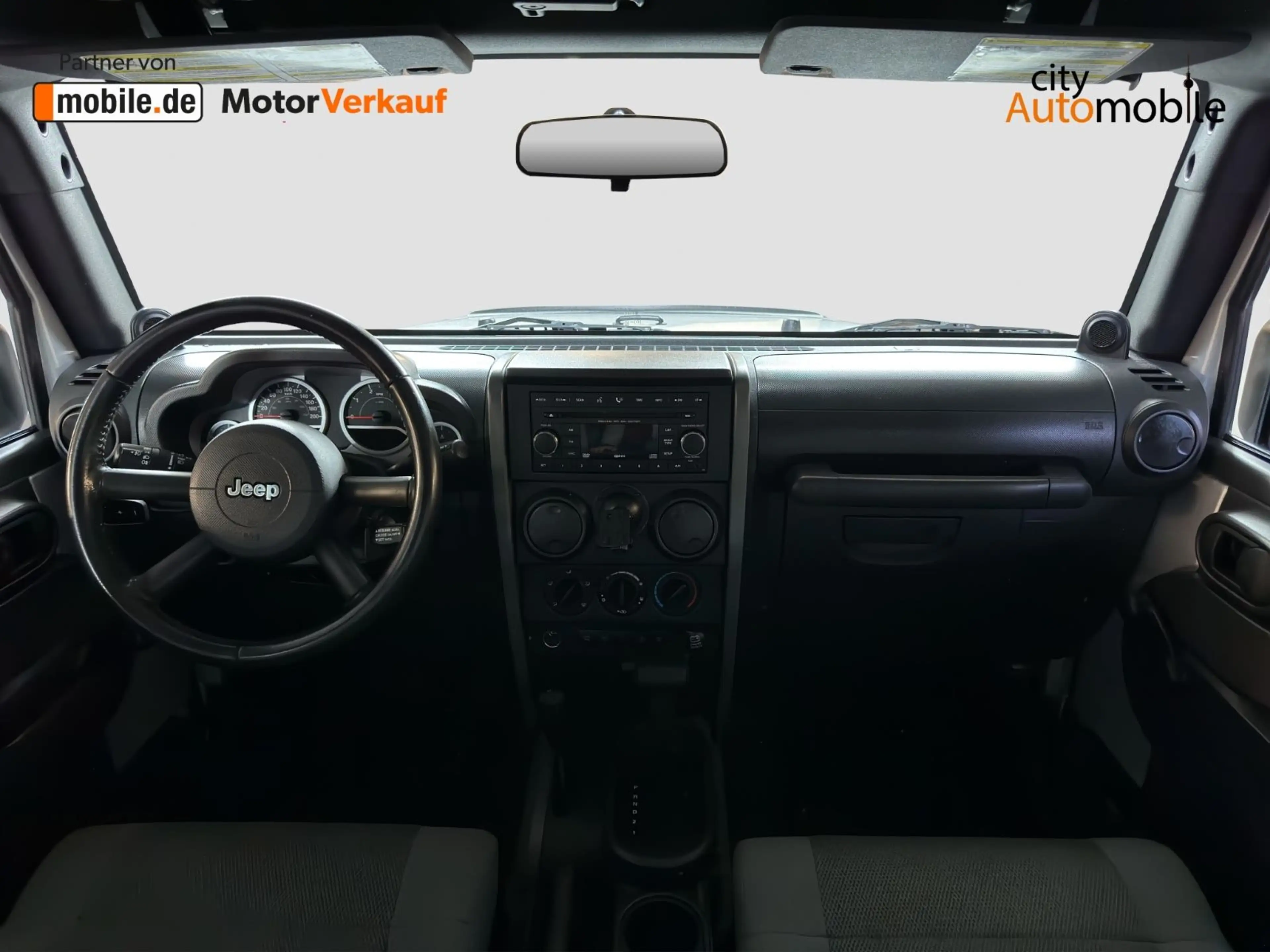 Jeep Wrangler / Wrangler Unlimited Rubicon — photo 13