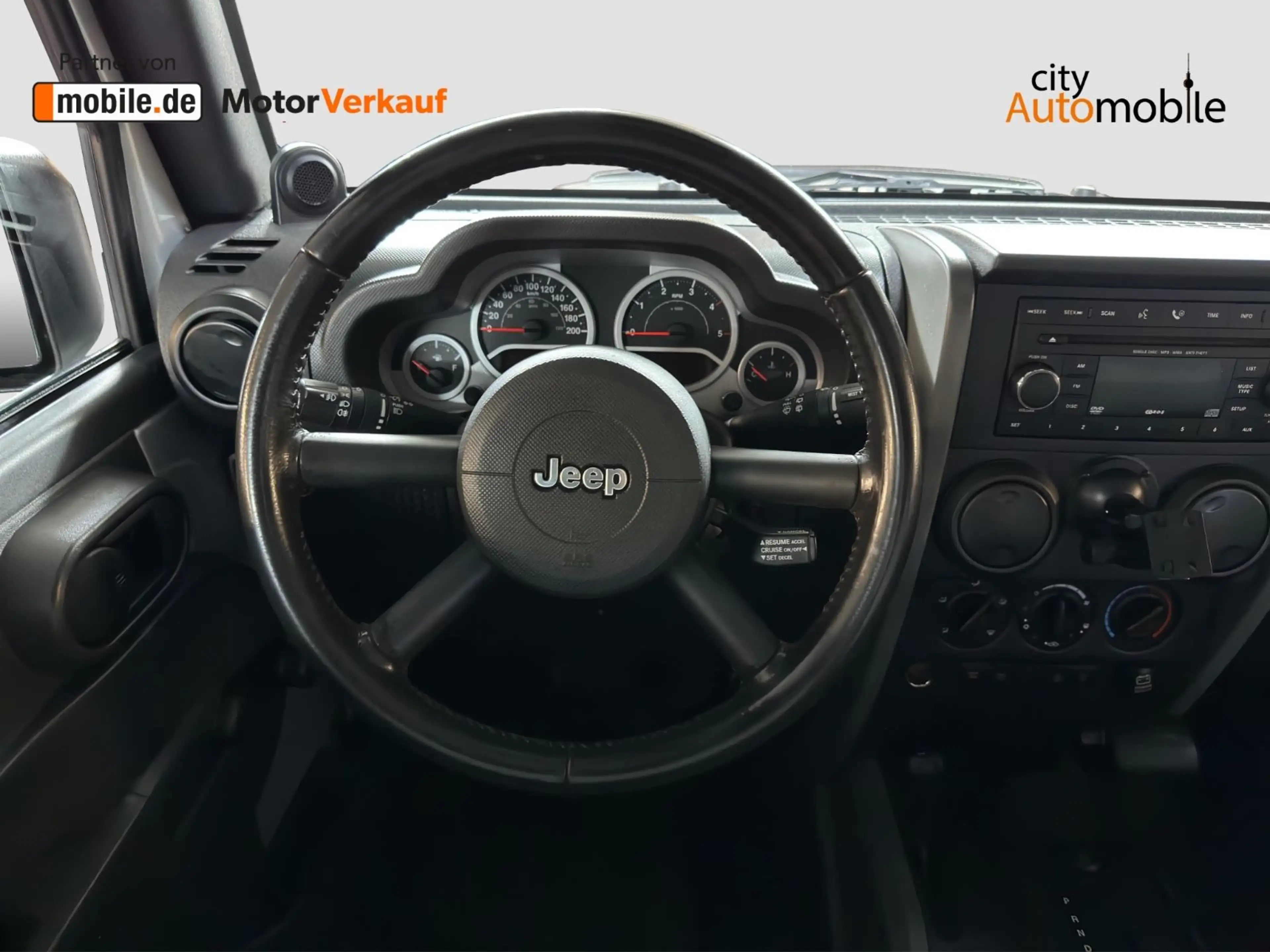 Jeep Wrangler / Wrangler Unlimited Rubicon — photo 10