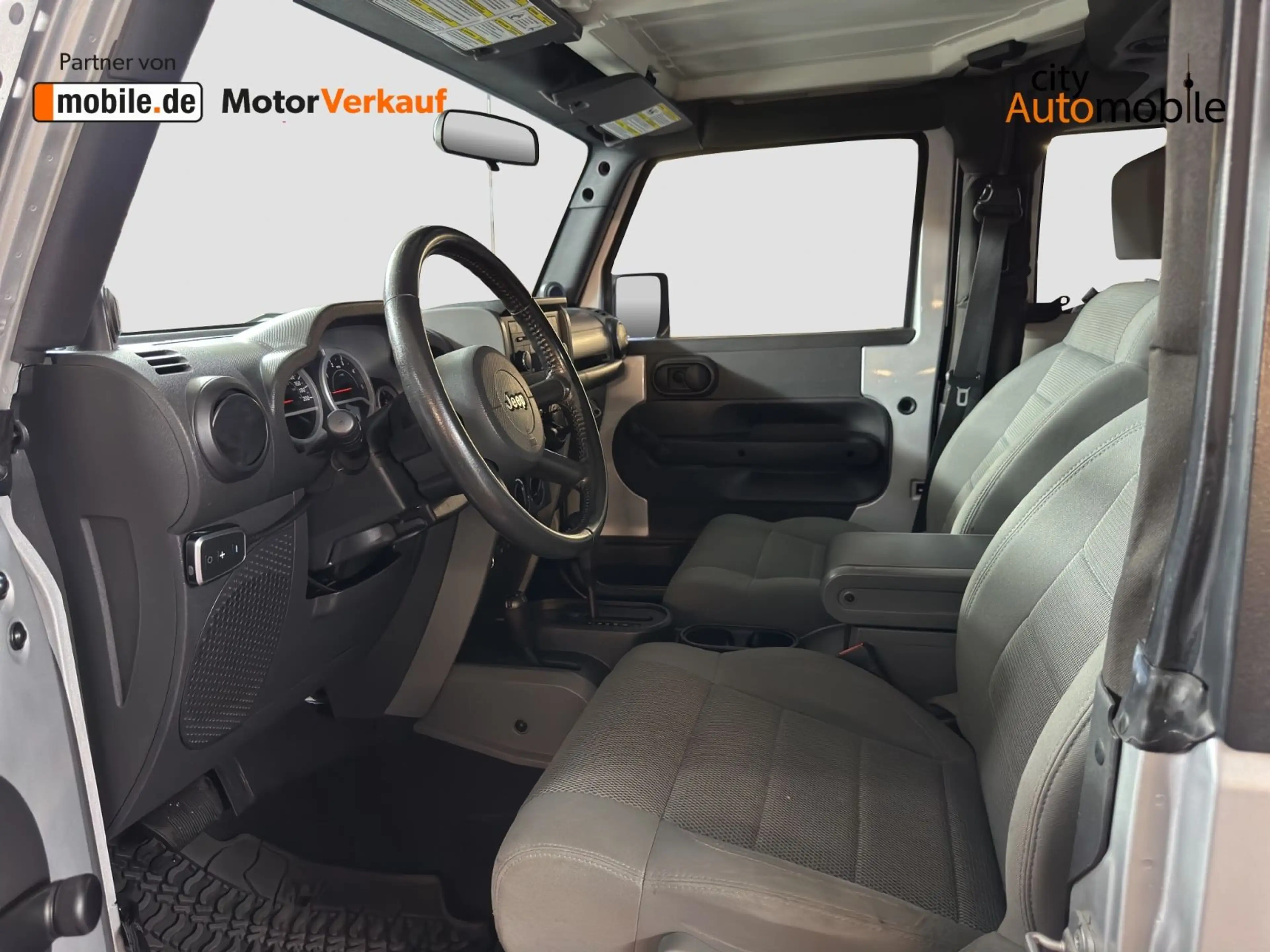 Jeep Wrangler / Wrangler Unlimited Rubicon — photo 9