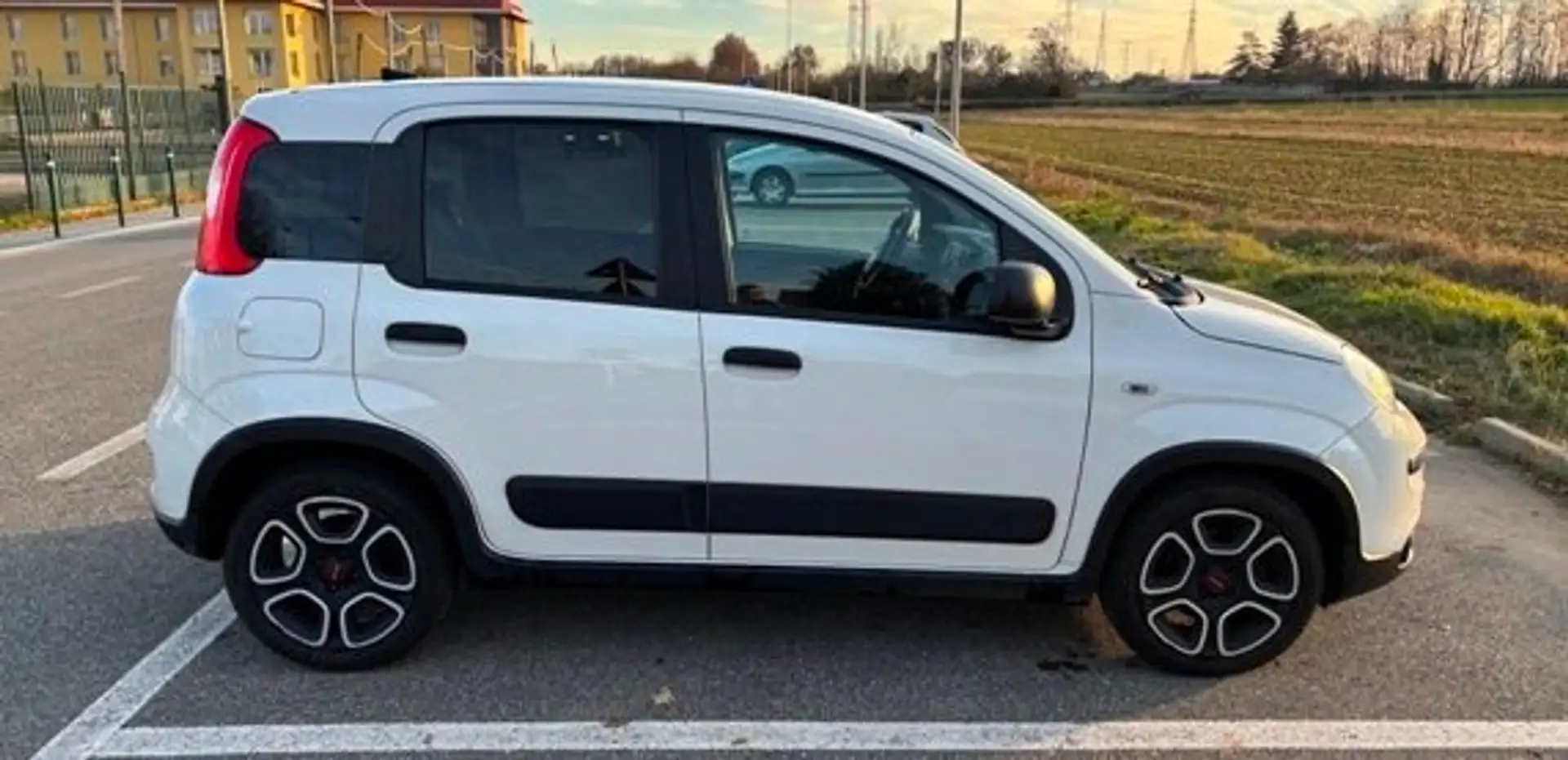 Fiat New Panda VAN MY21 STREET 1.0 Hybrid bijela - 2