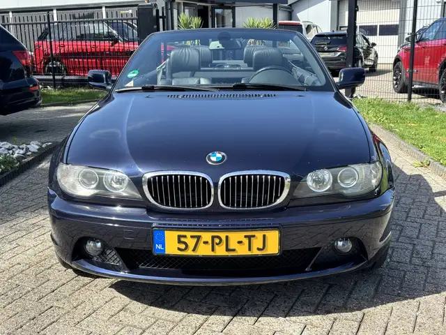 BMW 3 Series view 2