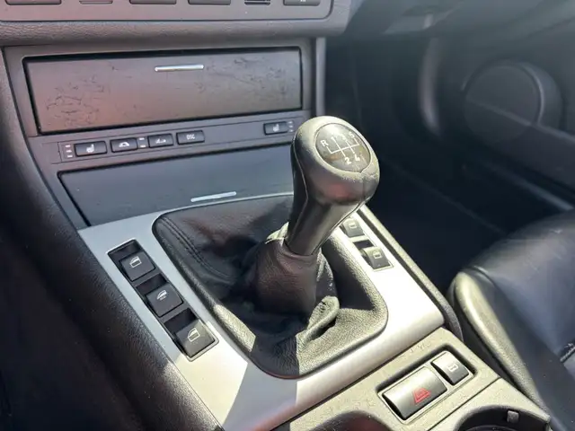 BMW 3 Series view 12