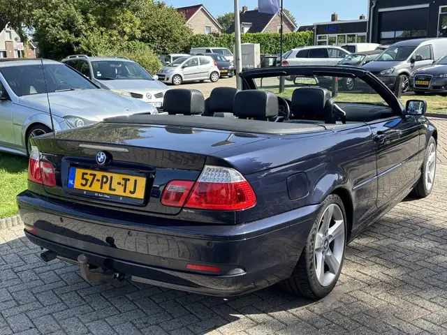 BMW 3 Series view 5
