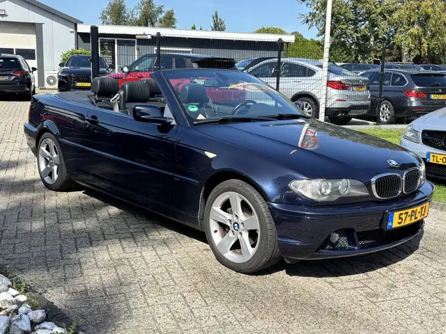 BMW 3 Series view 3