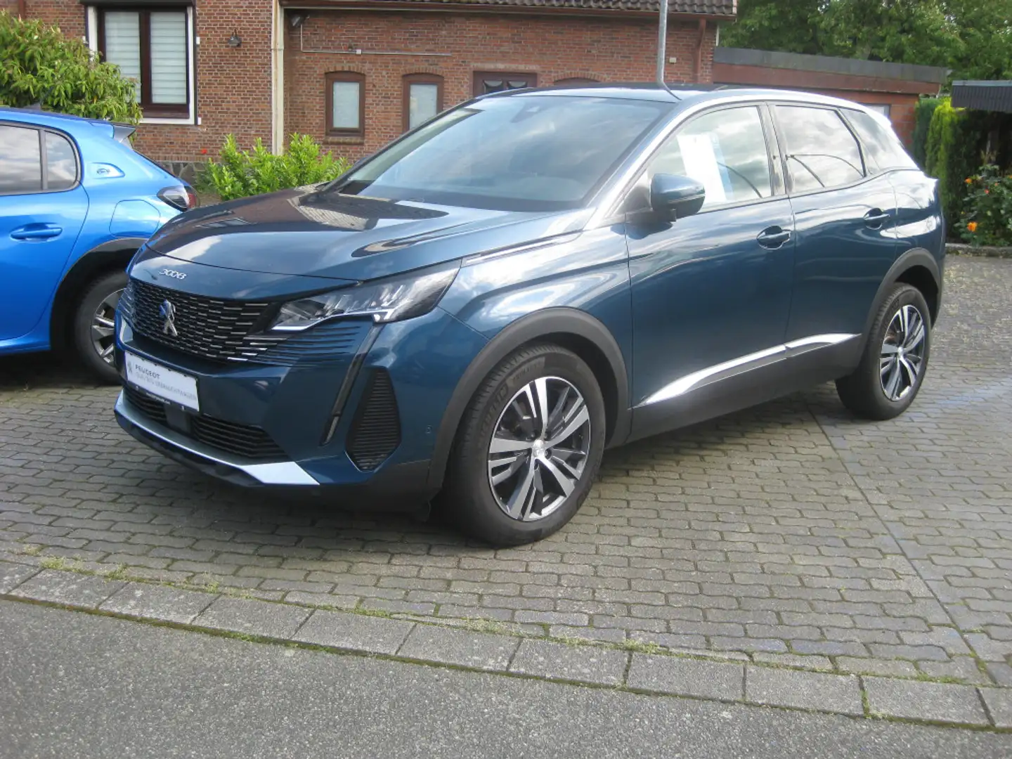 Peugeot 3008 Allure Blau - 1