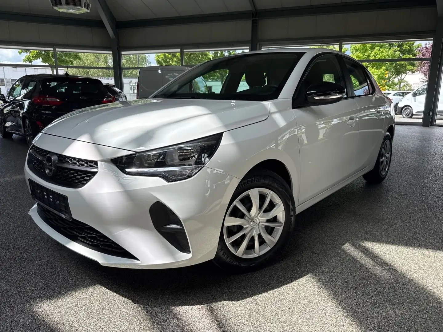 Opel Corsa F 1.2i Edition Navi Sitzh.RfK Wit - 1