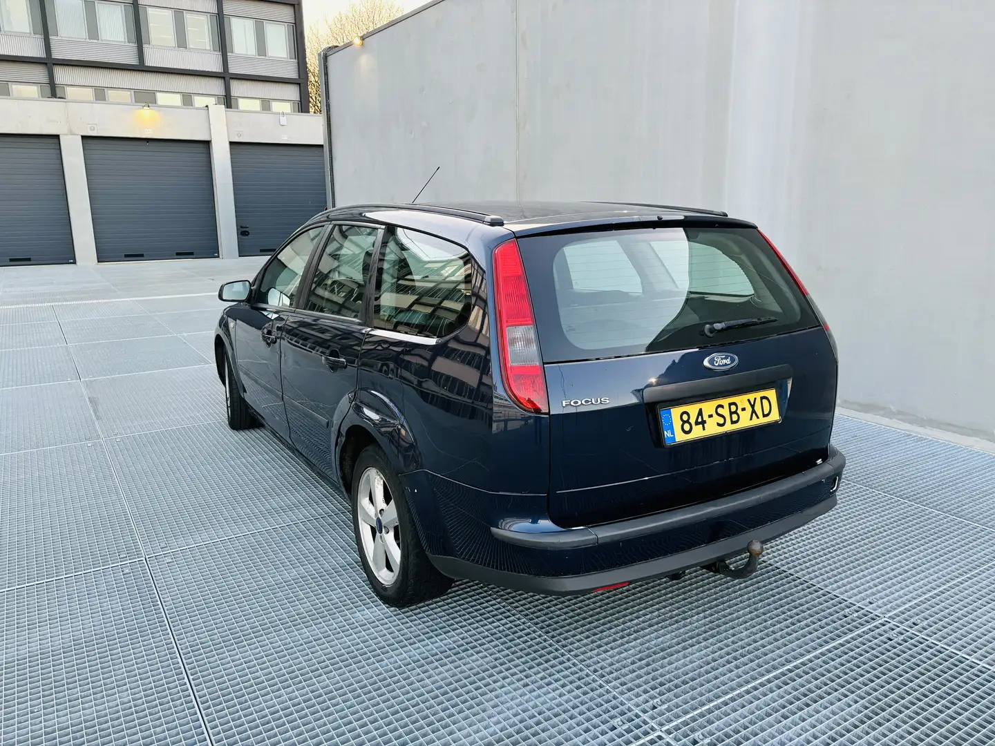 Ford Focus 1.6-16V Futura Blauw - 2