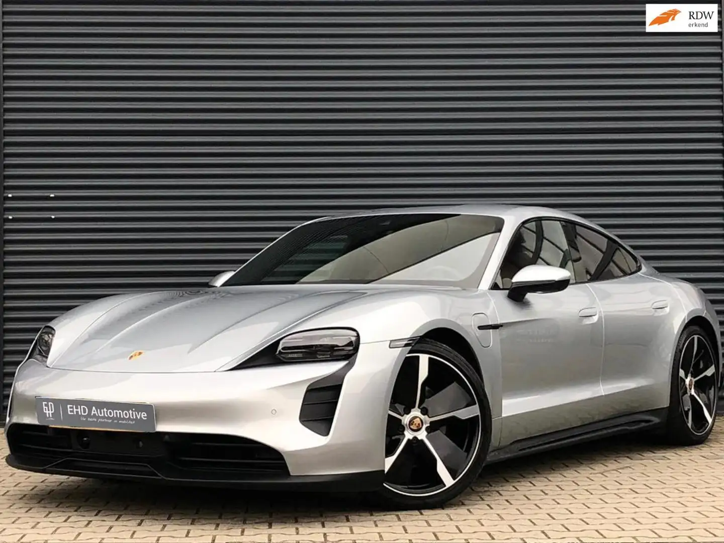 Porsche Taycan Performance 84 kWh | Porsche garantie | Navi | War Gris - 1